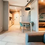 Meda - Lakeside Leisure & Business Апартаменты *