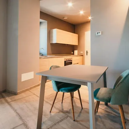 Meda - Lakeside Leisure & Business Apartment Cissano