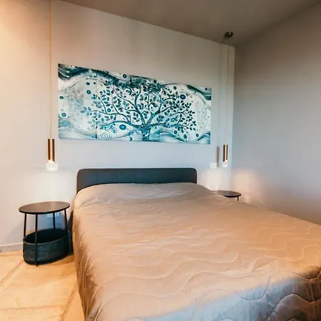 Meda - Lakeside Leisure & Business Apartment Cissano