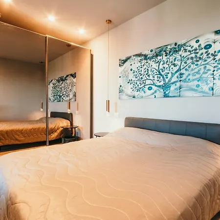 Meda - Lakeside Leisure & Business Apartment Cissano