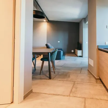 Meda - Lakeside Leisure & Business Apartment Cissano